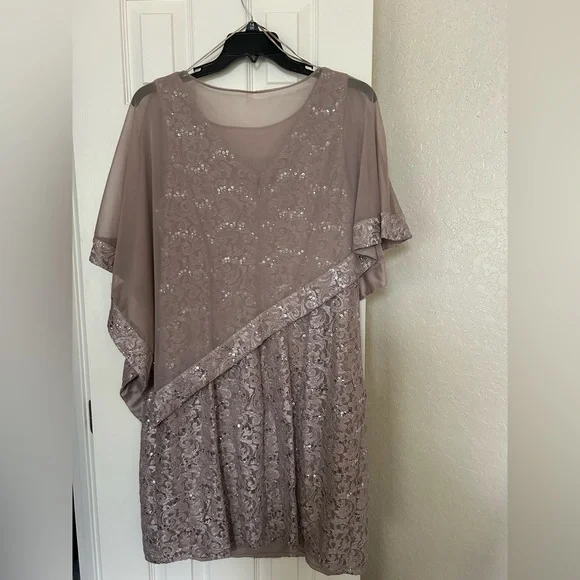 R&M Richards Asymmetrical Lace Dress in Champagne - Picture 1 of 8